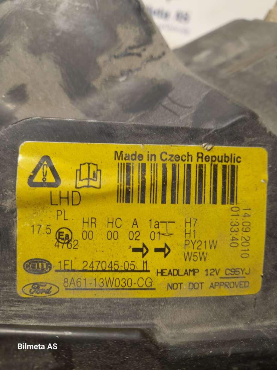 Frontlykt venstre halogen til Ford Fiesta 2008-2012 (Type VI, Fase 1)  (|8a6113w030cg)