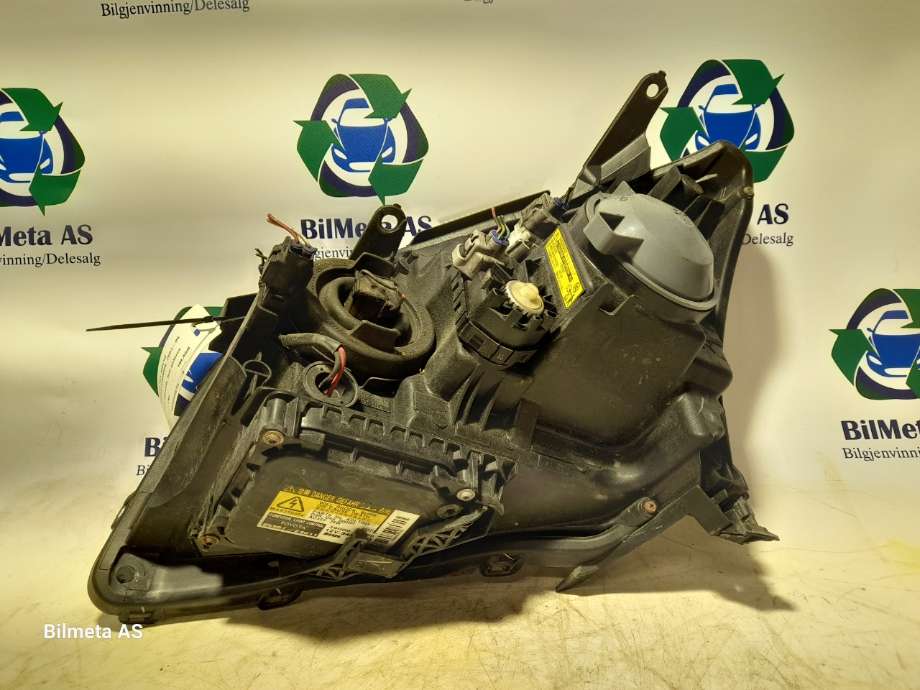 Frontlykt høyre xenon til Toyota Avensis 2003-2008 (Type II)  