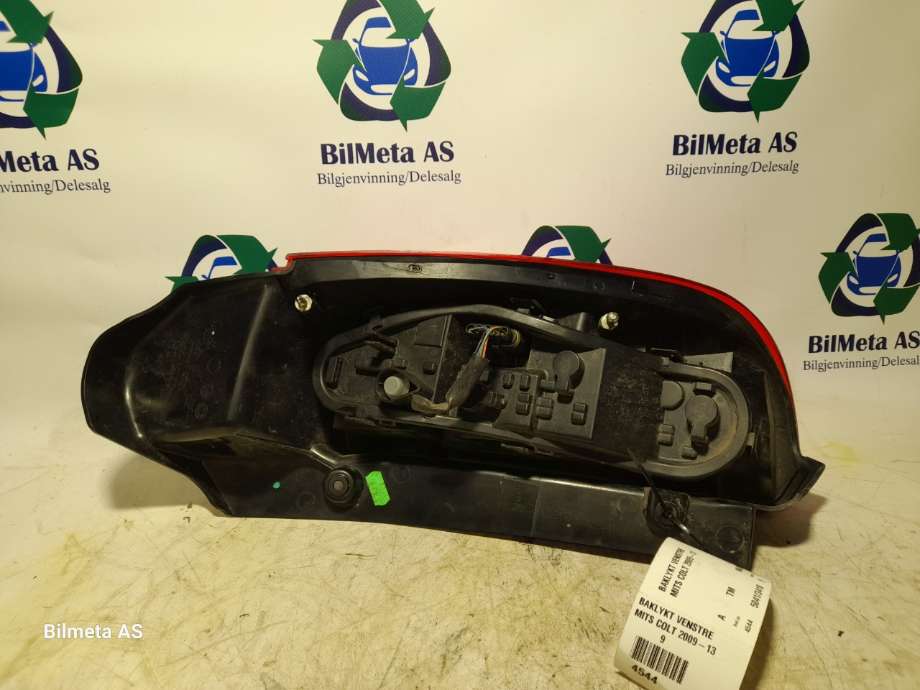 Baklykt venstre til Mitsubishi Colt 2009-2013 (Type VII, Fase 2)