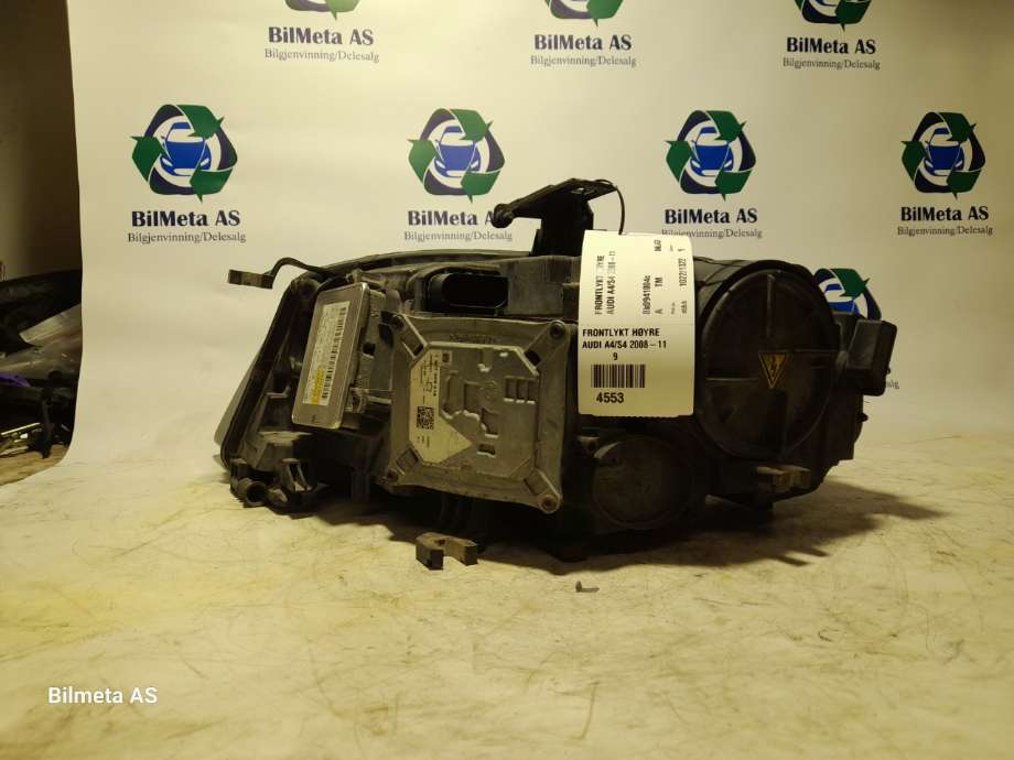 Frontlykt høyre halogen til Audi A4 2007-2014 (Type IV) (B8) (B8) (|8k0941004c)