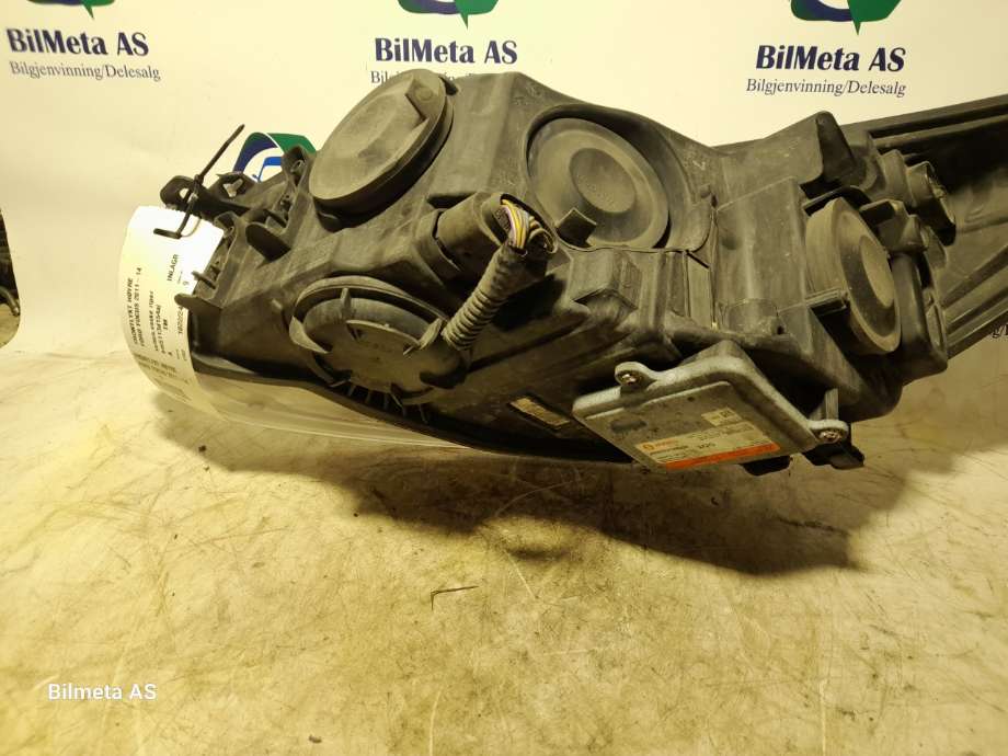 Frontlykt høyre xenon til Ford Focus 2011-2014 (Type III, Fase 1)  (|bm5113d154aj)