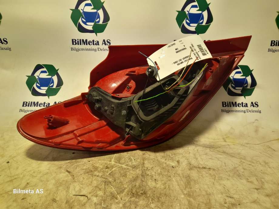 Baklykt høyre til Peugeot 207 2006-2012  (|9686565980)