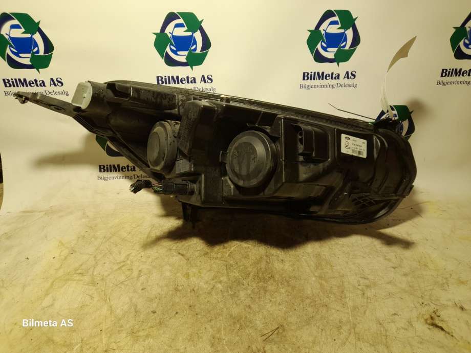 Frontlykt venstre halogen til Ford Transit Courier 2014-2018 (Type I, Fase 1)  (|et7613w030ak)