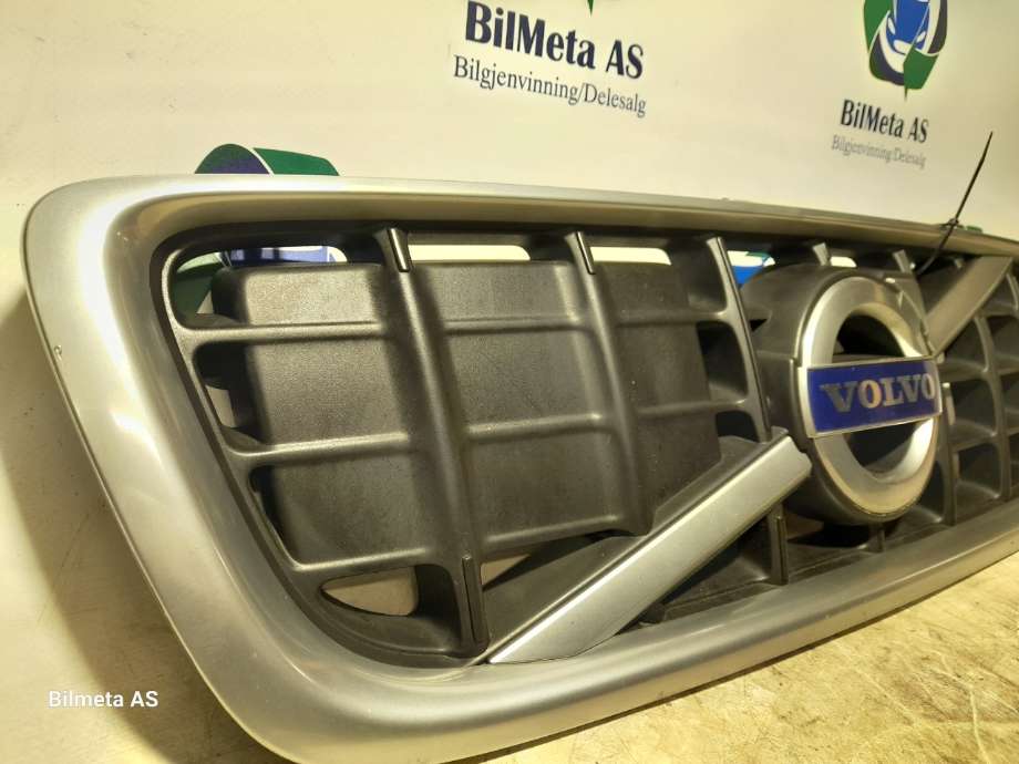 Grill til Volvo V70 2007-2013 (Type III, Fase 1)  (|31283896)