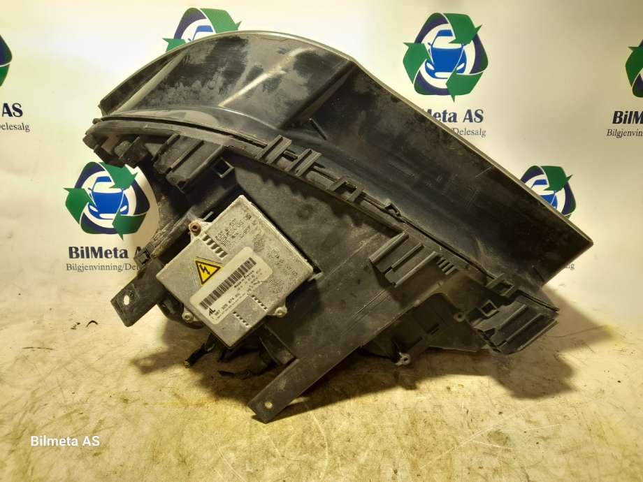 Frontlykt høyre xenon til BMW X3 2003-2006 (Fase 1) (E83) (E83) (|3418416|0301210278)