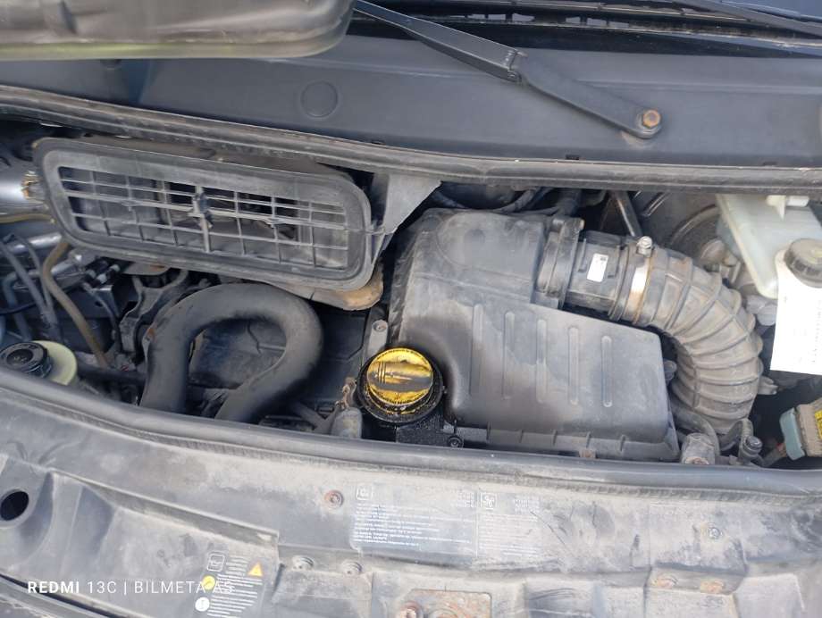 Motor diesel til Opel Vivaro A 2001-2006 (|M9R-692)