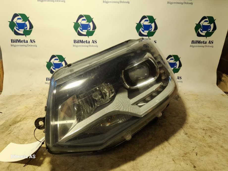 Frontlykt venstre xenon til VW Transporter / Caravelle 2003-2009 (Fase 1) (T5) (T5) (|7E5941017B)