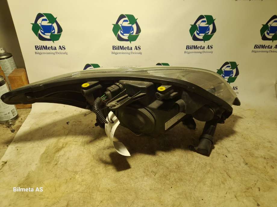 Frontlykt venstre xenon til Ford Kuga 2008-2012 (Type I)  (|bv4113d155aa)