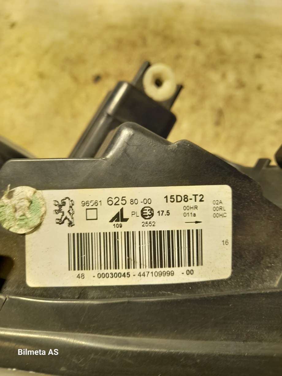 Frontlykt venstre halogen til Peugeot 308 2007-2011 (Type I, Fase 1)  (9656162580|)
