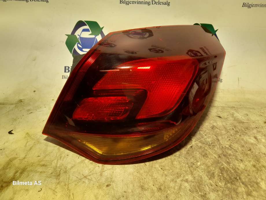 Baklykt høyre til Opel Astra J 2010-2015
