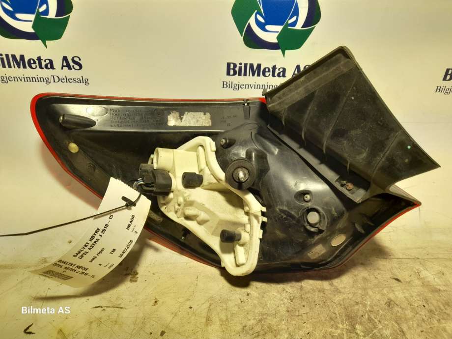 Baklykt høyre til Opel Astra J 2010-2015