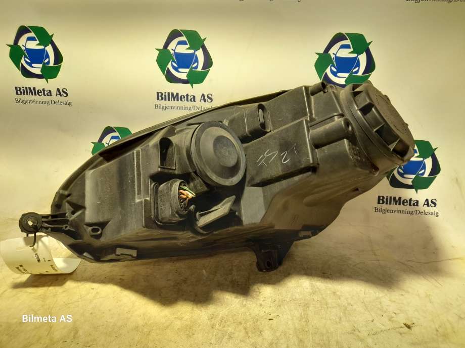 Frontlykt høyre halogen til VW Golf V, Combi 2003-2008