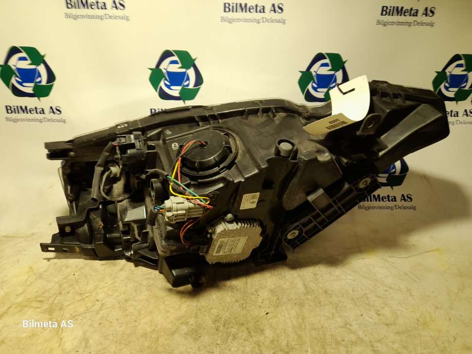 Frontlykt venstre halogen til Nissan Leaf 2011-2017 (Type I)  (|2600603na3c)