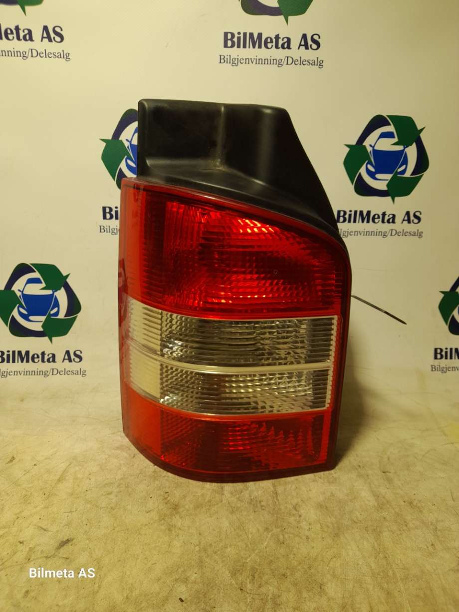 Baklykt venstre til VW Transporter / Caravelle 2003-2009 (Fase 1) (T5) (T5)