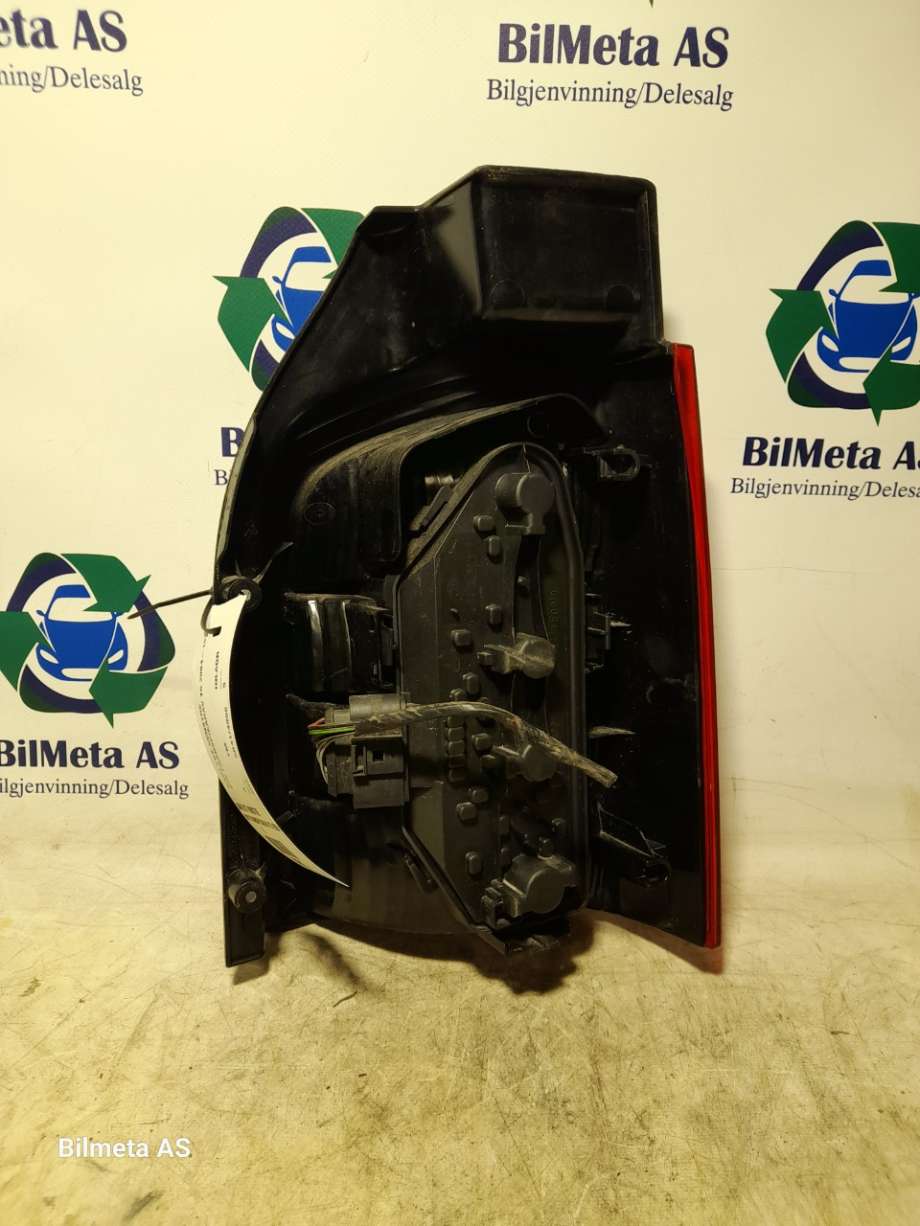 Baklykt venstre til VW Transporter / Caravelle 2003-2009 (Fase 1) (T5) (T5)