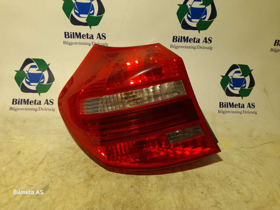 Baklykt venstre til BMW 1-Serie 2004-2011 (E81/E82/E87/E88) (E81/E82/E87/E88)
