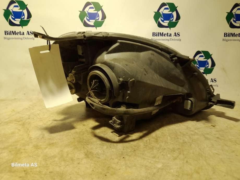 Frontlykt venstre halogen til Toyota Yaris 2003-2005 (Type I, Fase 2)  