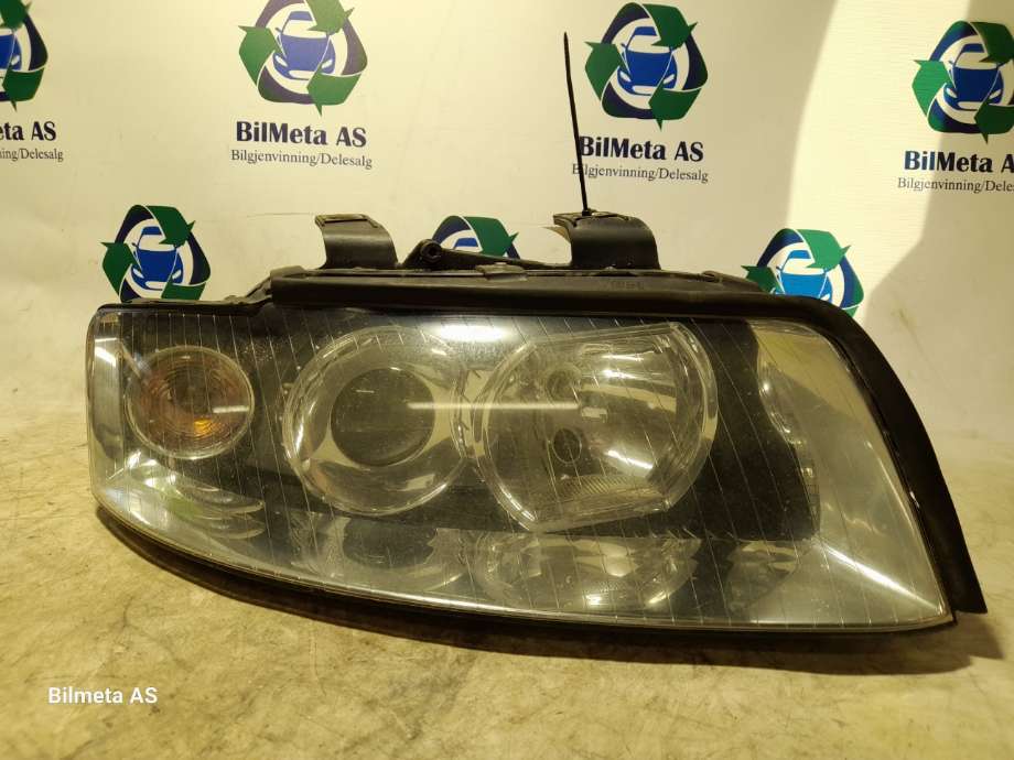 Frontlykt høyre xenon til Audi A4 2001-2004 (Type II) (B6) (B6) (|8e0941004aq)