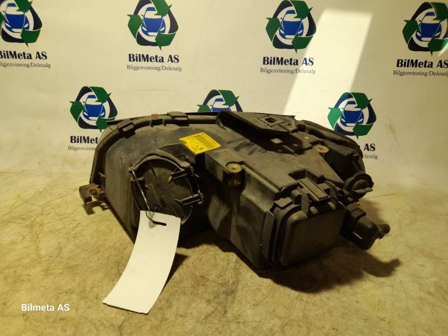 Frontlykt høyre halogen til Audi A3 2003-2008 (Type II, Fase 1)  (|8p0941004a)