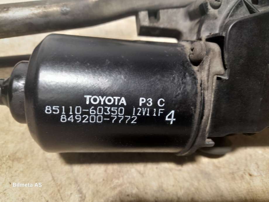 Viskermotor frontrute til Toyota Land Cruiser 120 2002-2009  (|8511060350)