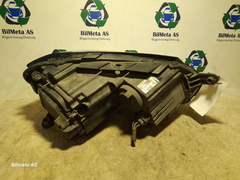 Frontlykt venstre xenon til VW Passat 2011-2015 (B7) (B7) (|3ab941753)