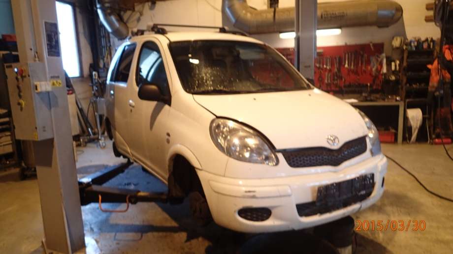 Toyota Yaris Verso 1999-2007 , Motorkode: , Girkassekode: