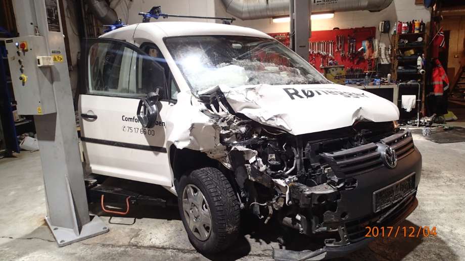 VW Caddy 2010-2015 (Type III, Fase 2) , Motorkode: CAYD, Girkassekode: MHZ