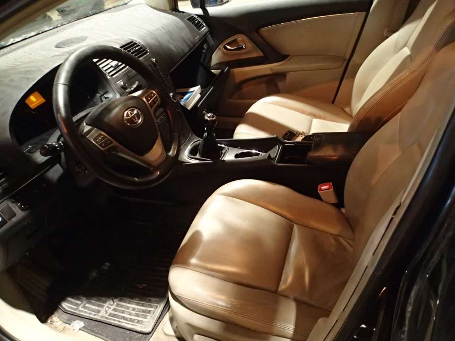 Toyota Avensis 2009-2015 (Type III, Fase 1) , Motorkode: D-4D 1AD-FTV, Girkassekode: