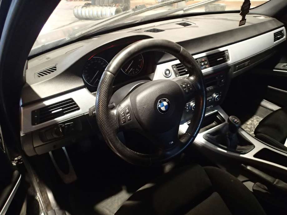 BMW 3-Serie 2005-2011 (E90/E91/E92/E93) (E90/E91/E92/E93), Motorkode: , Girkassekode: