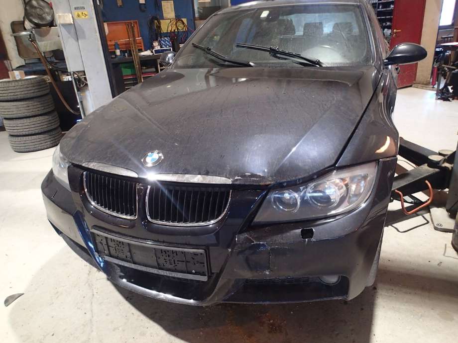 BMW 3-Serie 2005-2011 (E90/E91/E92/E93) (E90/E91/E92/E93), Motorkode: , Girkassekode: