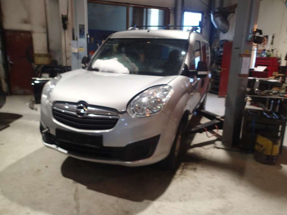 Opel Combo D 2012-2018 , Motorkode: 263A 2000, Girkassekode: 