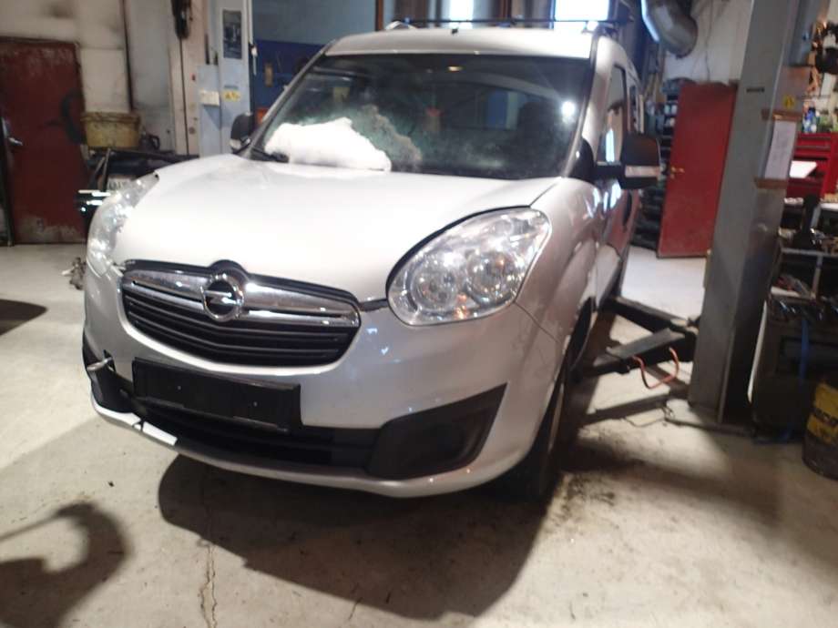 Opel Combo D 2012-2018 , Motorkode: 263A 2000, Girkassekode: 