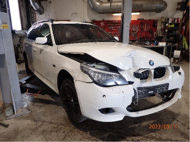 BMW 5-Serie 2003-2010 (E60/E61) (E60/E61), Motorkode: N47-D20C, Girkassekode: 24007590130