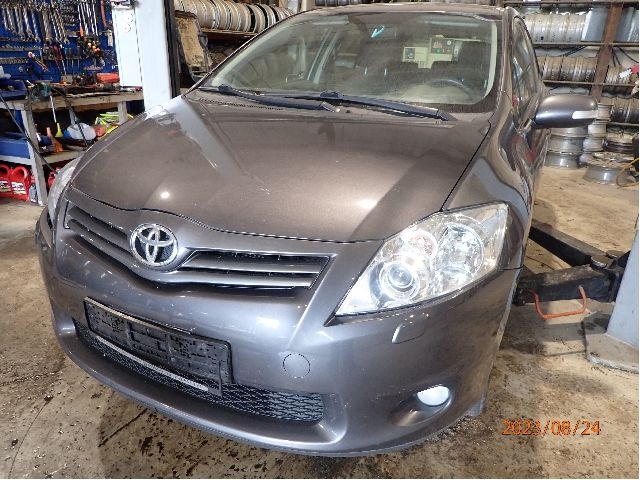 Toyota Auris 2010-2012 (Type I, Fase 2) delebil , Motorkode: 1NR-FE, Girkassekode: 3311105041 / 12291 /