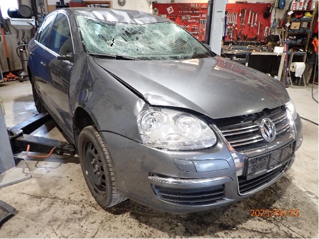 VW Jetta 2005-2010 , Motorkode: BLS, Girkassekode: JCR