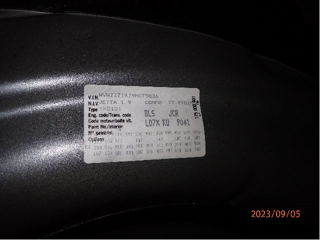 VW Jetta 2005-2010 , Motorkode: BLS, Girkassekode: JCR