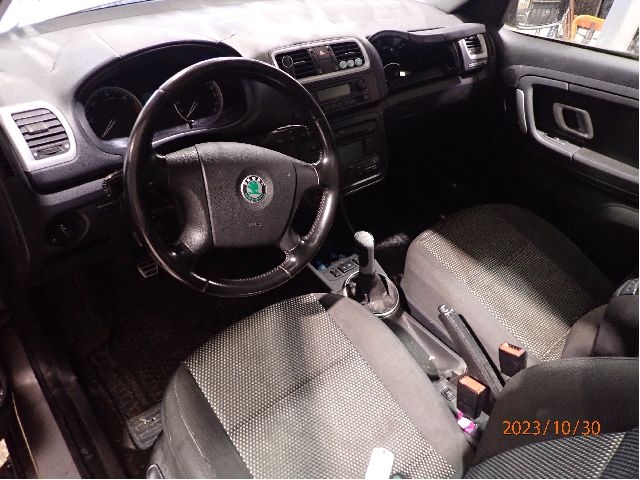 Škoda Roomster 2006-2010 (Fase 1) , Motorkode: BLS;BSW, Girkassekode: JXZ