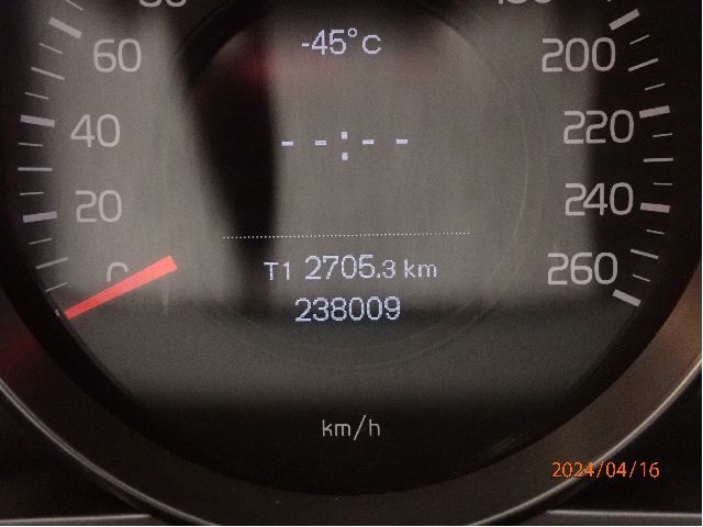 Volvo V40 2012-2019 , Motorkode: D4162T, Girkassekode: