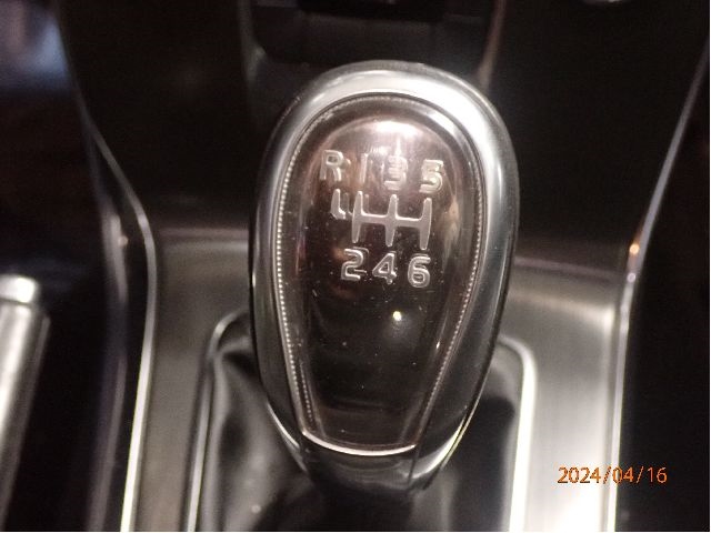 Volvo V40 2012-2019 , Motorkode: D4162T, Girkassekode: