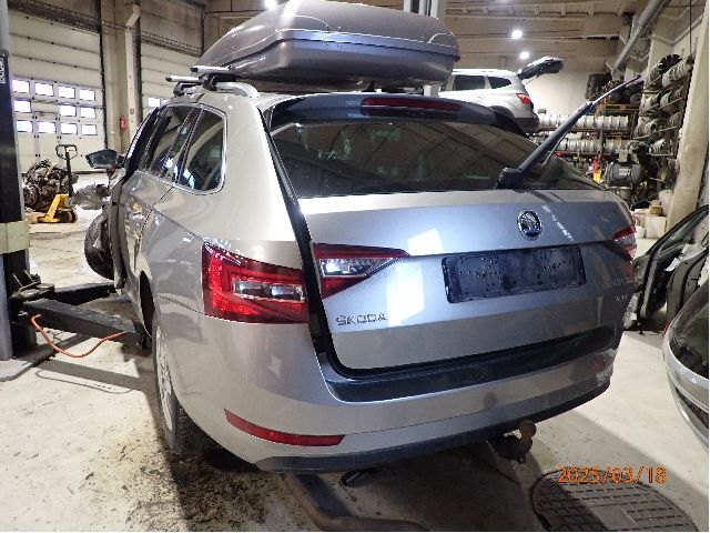 Škoda Superb 2015-->> (Type III) , Motorkode: DFCA, Girkassekode: 