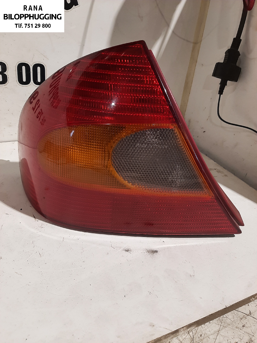 Baklykt venstre til Ford Mondeo, 1997-2000 (Type II) (FORD MONDEO 11 2,0 I|)