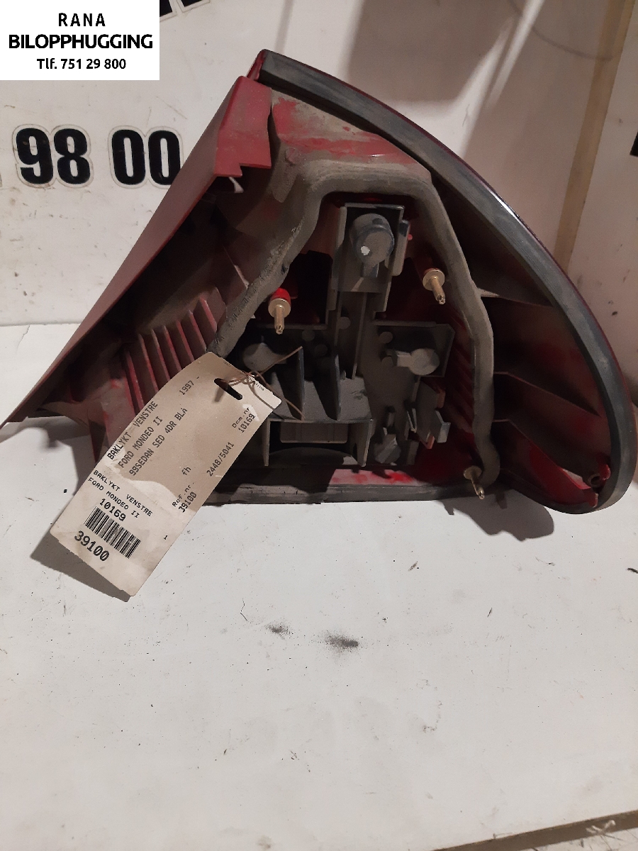 Baklykt venstre til Ford Mondeo 1997-2000 (Type II) (FORD MONDEO 11 2,0 I|)