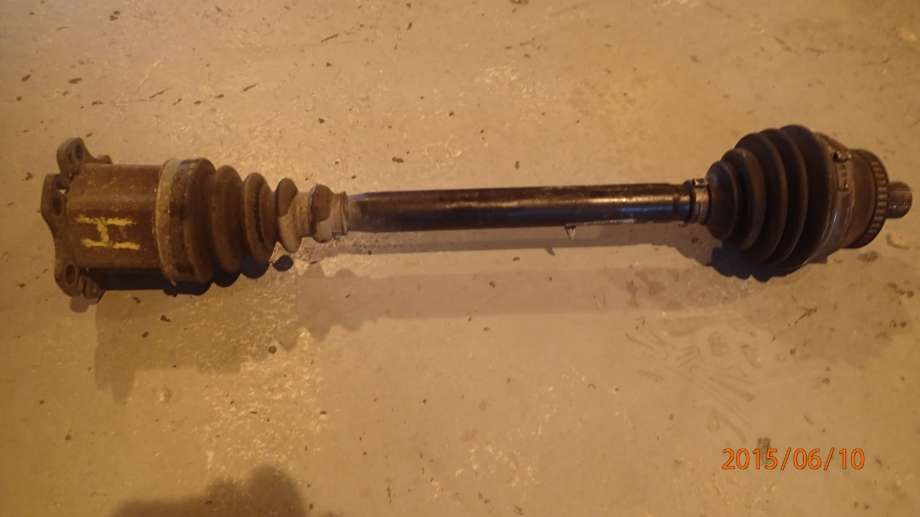 Drivaksel høyre foran til Audi A4 2001-2004 (Type II) (B6) (B6) (1,9 TDI AWX|8E0407272S||A8E0407452GX)