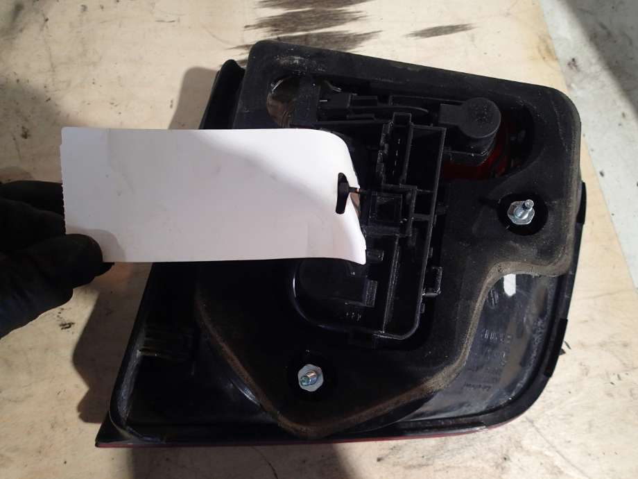 Baklykt venstre indre til VW Touareg 2007-2010 (Type I, Fase 2)  (2,5  R5 TDI   BPE|7L6945093T|)