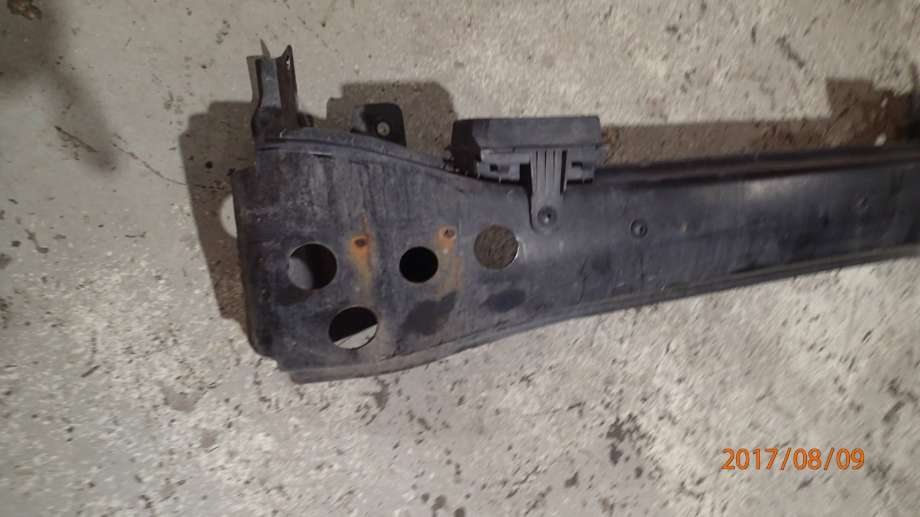 Støtfangerforsterkning foran til VW Transporter / Caravelle, 2003-2009 (Fase 1) (T5) (T5) (1,9  TDI   Multivan|)