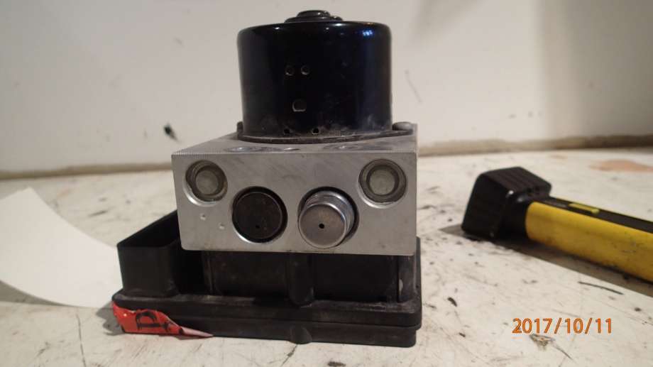 ABS sentral til Nissan Navara 2005-2010 (Fase 1) (D40) (D40) (2,5 dCi  4WD||47660EB33A)