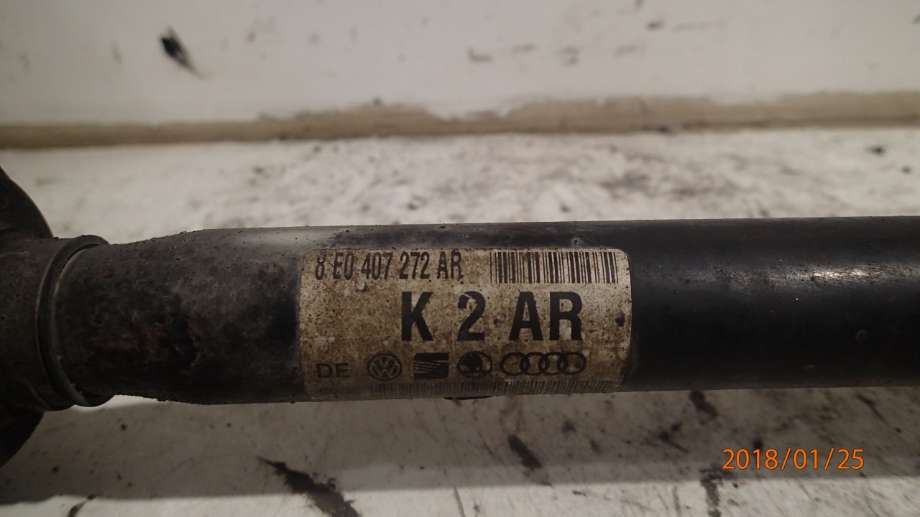 Drivaksel venstre foran til Audi A4 2004-2008 (Type III) (B7) (B7) (2,0 TDI Quatro||8E0407271AR)