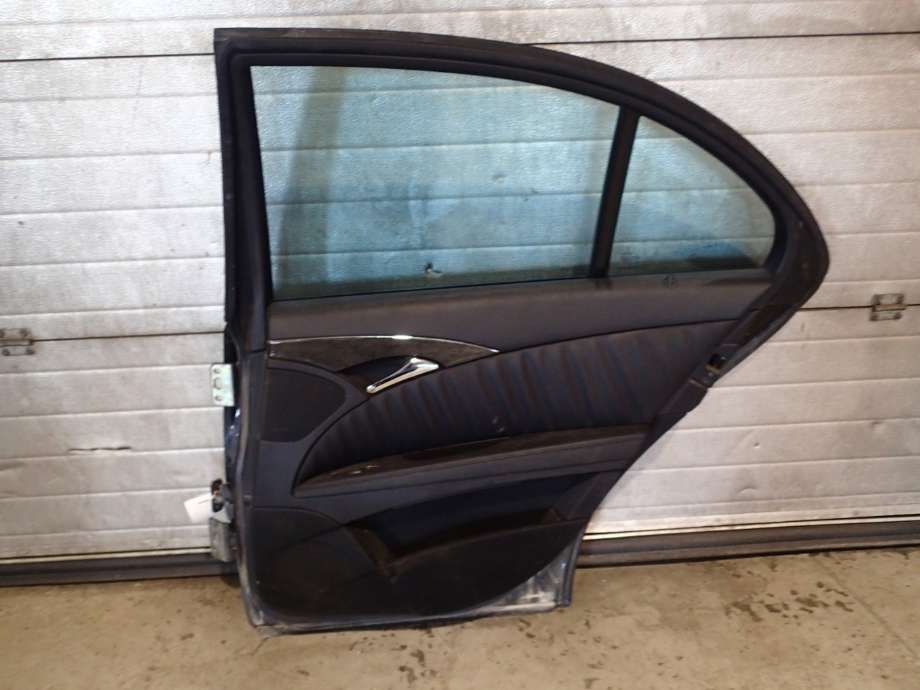 Dør høyre bak til Mercedes E-Klasse 2006-2009 (Fase 2) (W211) (W211) (E 220 CDI automat|A2117300205|)