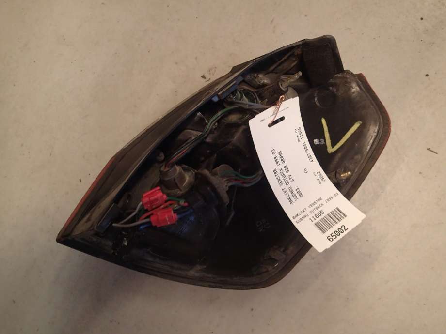 Baklykt venstre til Subaru Outback 1999-2003 (Type II)  (2,5  4wd|)