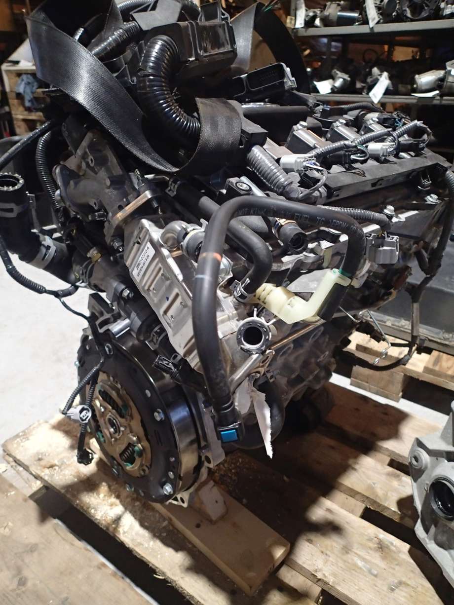Motor bensin til Toyota C-HR 2016-->>  (1,8 Hybrid|190000T580|ZYX10L|1900037790)